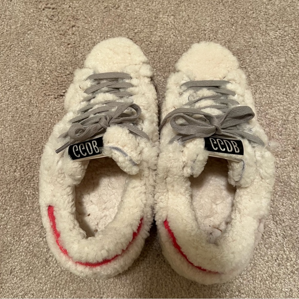 Soft lamb sneakers